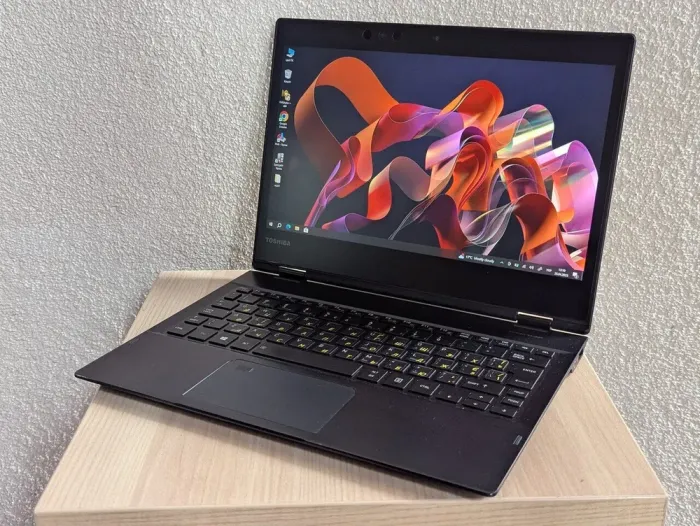 Нетбук Toshiba Portege X20W-E / 12.5" (1920x1080) TN Touch / Intel Core i5-8350U (4 (8) ядра по 1.7 - 3.6 GHz) / 16 GB DDR3 / 128 GB SSD / Intel UHD Graphics 620 / WebCam / АКБ до 30 хвилин б/в - зображення 4
