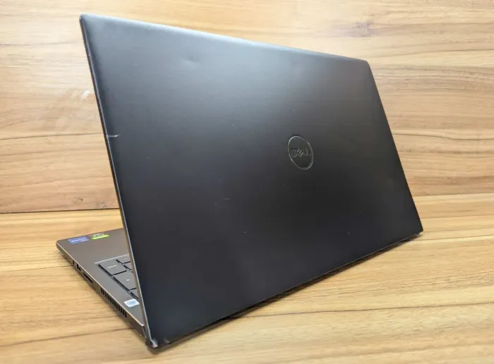 Ігровий ноутбук Б-клас Dell Vostro 15 7510 / 15.6" (1920x1080) IPS / Intel Core i7-11800H (8 (16) ядер по 2.3 - 4.6 GHz) / 16 GB DDR4 / 256 GB SSD + 256 GB HDD / nVidia GeForce RTX 3050, 4 GB GDDR6, 128-bit / WebCam / Fingerprint / Windows 11 б/в - зображення 7