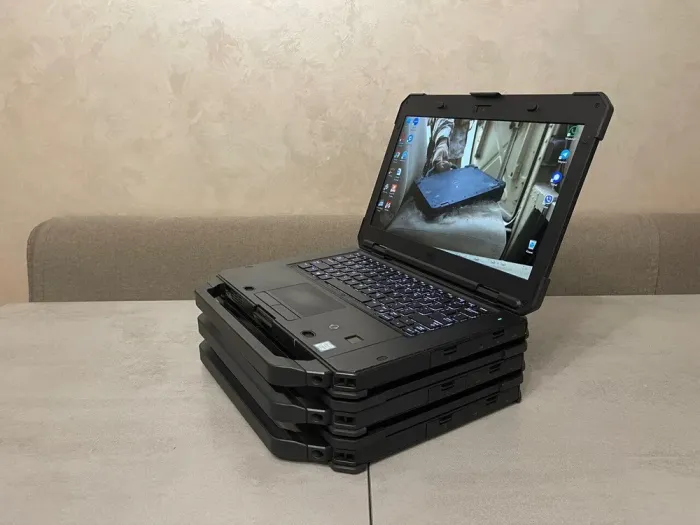 Захищений ноутбук Dell Latitude 5420 Rugged / 14" (1920x1080) IPS Touch / Intel Core i5-8350U (4 (8) ядра по 1.7 - 3.6 GHz) / 16 GB DDR4 / 256 GB SSD M.2 / Intel UHD Graphics 620 / WebCam / 4G LTE / Стилус / Fingerprint / Bluetooth / Два АКБ б/в - зображення 6
