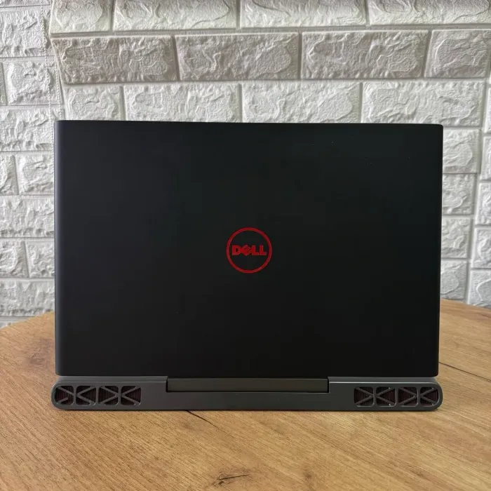 Ігровий ноутбук Dell Inspiron 15 Gaming 7567 / 15.6" (1920x1080) IPS / Intel Core i5-7300HQ (4 ядра по 2.5-3.5 GHz) / 8 GB DDR4 / 128 GB SSD M.2 + 1000 GB HDD / GeForce GTX 1050, 4 GB GDDR5, 128-bit / WebCam б/в - зображення 3