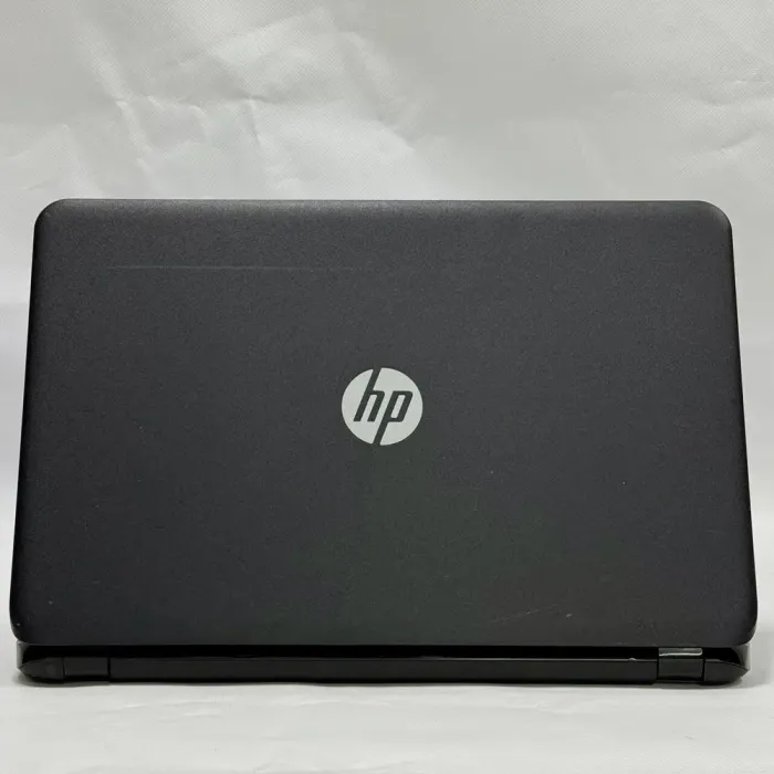 Ноутбук Б-клас HP Laptop 15-g080nr / 15.6" (1366x768) TN / AMD A6-6310 (4 ядра по 1.8 - 2.4 GHz) / 8 GB DDR3 / 128 GB SSD / AMD Radeon R4 Graphics / WebCam / DVD-ROM / Windows 10 Pro б/в - зображення 9