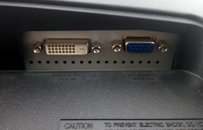 Монітор Samsung SyncMaster 2243BW / 22" (1680x1050) TN / DVI, VGA б/в - зображення 4