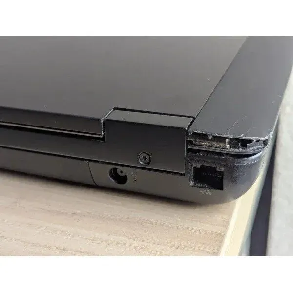 Мобільна робоча станція Б-клас HP ZBook 15 G1 / 15.6" (1366x768) TN / Intel Core i7-4700MQ (4 (8) ядра по 2.4 - 3.4 GHz) / 32 GB DDR3 / 360 GB SSD / nVidia Quadro K610M, 1 GB GDDR5, 64-bit / WebCam б/в - зображення 3