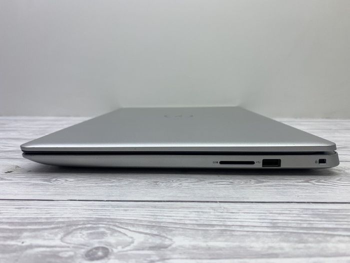 Ноутбук Dell Inspiron 15 5584 / 15.6" (1920x1080) IPS / Intel Core i7-8565U (4 (8) ядер по 1.8 - 4.6 GHz) / 8 GB DDR4 / 240 GB SSD + 750 GB HDD / nVidia GeForce MX130, 2 GB GDDR5, 64-bit / WebCam б/в - зображення 7