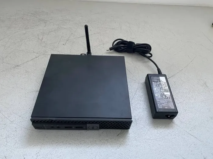 Неттоп Б-клас Dell OptiPlex 7040 USFF / Intel Core i5-6500T (4 ядра по 2,5 - 3,1 ГГц) / 8 ГБ DDR4 / 256 ГБ SSD / Intel HD Graphics 530 / USB Wi-Fi / Блок живлення б/в - зображення 3