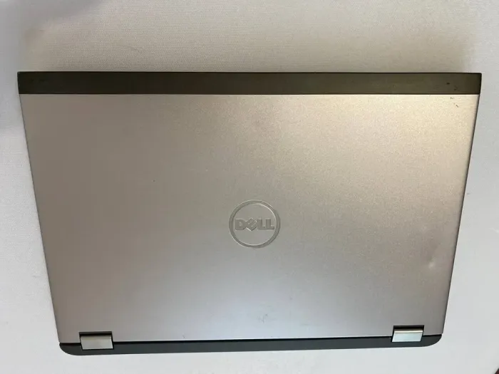 Ноутбук Б-клас Dell Vostro 3360 / 13.3" (1366x768) TN / Intel Core i5-3317U (2 (4) ядра по 1.7 - 2.6 GHz) / 8 GB DDR3 / 240 GB SSD / Intel HD Graphics 4000 / WebCam / HDMI б/в - зображення 7