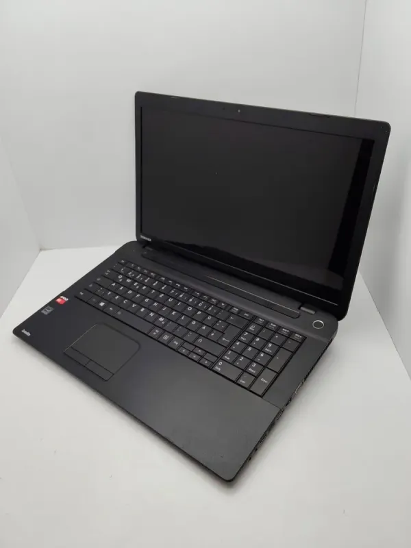 Ноутбук Toshiba C70 / 17.3" (1600x900) TN / AMD A6-6310 (4 ядра по 1.8 - 2.4 GHz) / 8 GB DDR3 / 750 GB HDD / AMD Radeon R4 Graphics / WebCam б/в - зображення 4