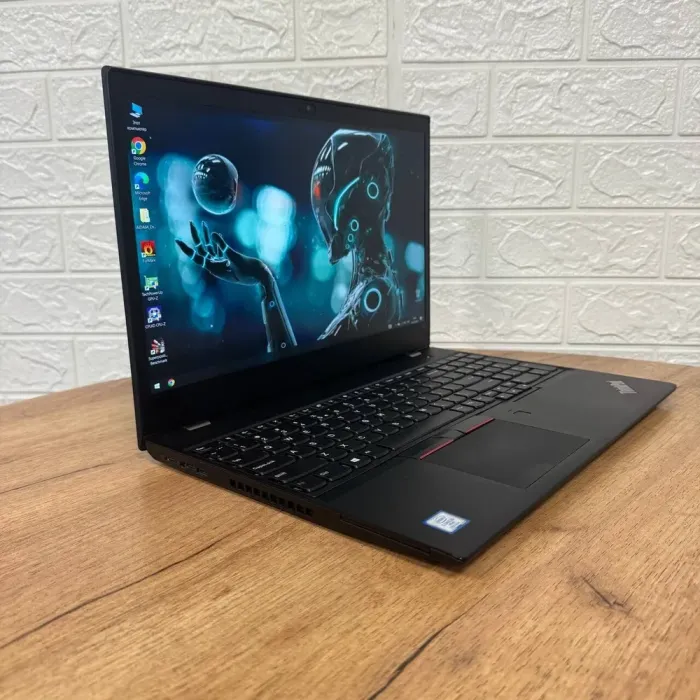 Мобільна робоча станція Б-клас Lenovo ThinkPad P52s / 15.6" (1920x1080) IPS / Intel Core i5-8350U (4 (8) ядра по 1.7 - 3.6 GHz) / 16 GB DDR4 / 512 GB SSD / nVidia Quadro P500, 2 GB GDDR5, 64-bit / WebCam б/в - зображення 4