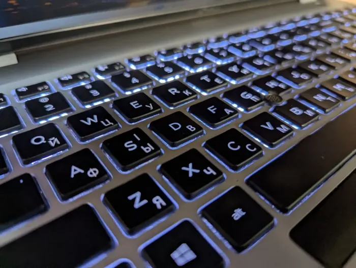 Мобільна робоча станція Dell Precision 3550 / 15.6" (1920x1080) IPS / Intel Core i7-10610U (4 (8) ядра по 1.8 - 4.9 GHz) / 16 GB DDR4 / 512 GB SSD / nVidia Quadro P520, 2 GB GDDR5, 64-bit / WebCam / Windows 11 б/в - зображення 6