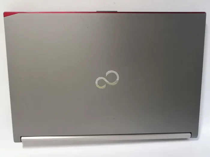 Мобільна робоча станція Fujitsu Celsius H760 / 15.6" (1920x1080) IPS / Intel Core i5-6440HQ (4 ядра по 2.6 - 3.5 GHz) / 16 GB DDR4 / 256 GB SSD / nVidia Quadro M600M, 2 GB GDDR5, 128-bit / WebCam / DisplayPort б/в - зображення 6