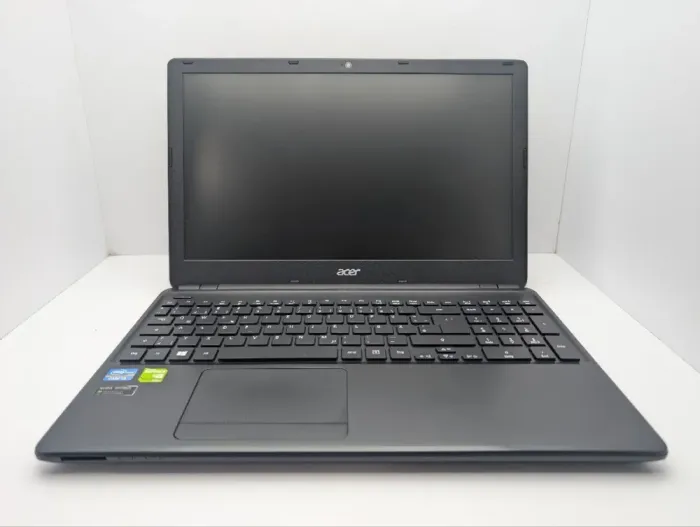 Ноутбук Acer Aspire E1-570G / 15.6" (1366x768) TN / Intel Core i3-3217U (2 (4) ядра по 1.8 GHz) / 8 GB DDR3 / 1000 GB HDD / nVidia GeForce GT 740M, 2 GB GDDR3, 64-bit / WebCam / DVD-ROM б/в - зображення 3