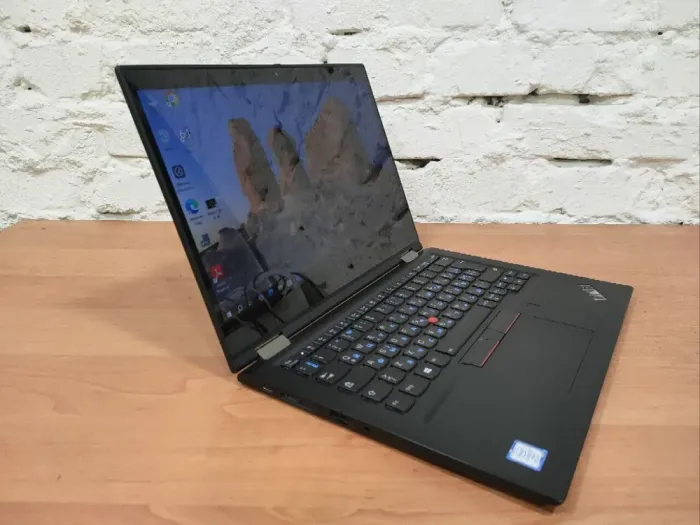 Ультрабук-трансформер Lenovo ThinkPad X390 Yoga / 13.3" (1920x1080) IPS Touch / Intel Core i7-8550U (4 (8) ядра по 1.8 - 4.0 GHz) / 8 GB DDR4 / 480 GB SSD / Intel UHD Graphics / WebCam / 3G б/в - зображення 3