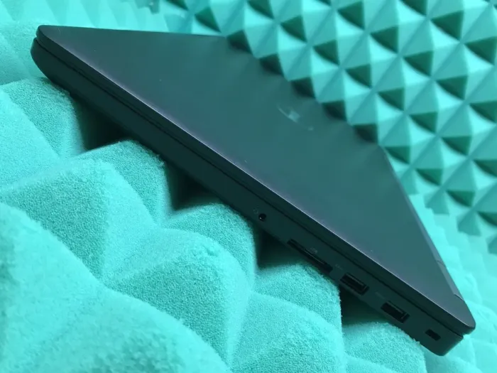 Ноутбук Б-клас Dell Latitude E5570 / 15.6" TN / Intel Core i5-6440HQ (4 ядра по 2.6-3.5 GHz) / 8GB DDR4 / 128GB SSD + 500GB HDD / HD Graphics 530 / WebCam / HDMI / Win 10 б/в - зображення 6