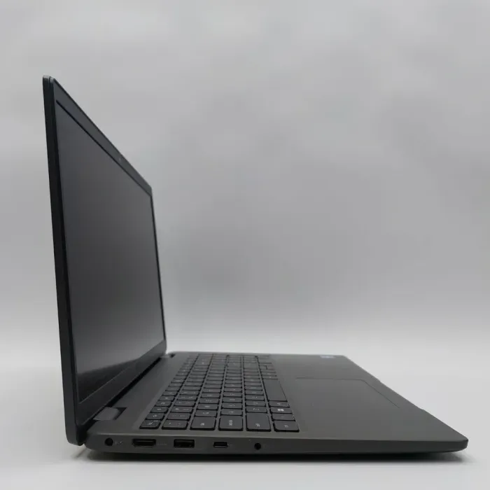 Ультрабук Dell Latitude 3540 / 15.6" (1920x1200) IPS / Intel Core i5-1335U (10 (12) ядер по 3.4 - 4.6 GHz) / 16 GB DDR4 / 256 GB SSD / Intel Iris Xe Graphics / WebCam б/в - зображення 4