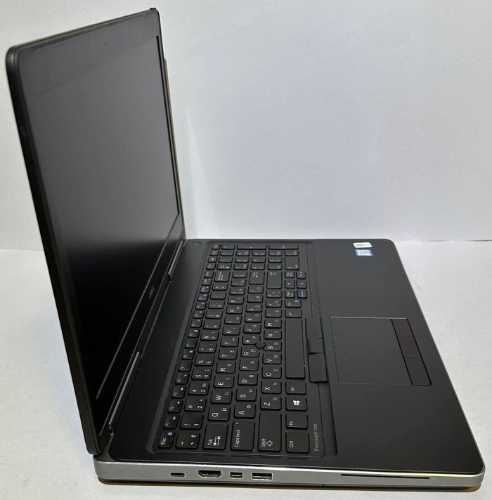 Мобільна робоча станція Б-класу Dell Precision 7520 / 15,6" (1920x1080) IPS / Intel Core i7-7820HQ (4 (8) ядра по 2.9 - 3.9 GHz) / 16 GB DDR4 / 1000 GB SSD / nVidia Quadro M1200, 4 GB GDDR5, 128-bit / WebCam б/в - зображення 4