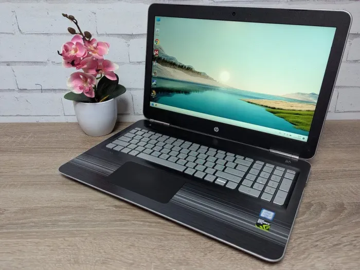 Ноутбук Б-клас HP Pavilion 15 / 15.6" (1920x1080) TN / Intel Core i7-6700HQ (4 (8) ядра по 2.6 - 3.5 GHz) / 16 GB DDR4 / 512 GB SSD / nVidia GeForce GTX 960M, 2 GB GDDR5, 128-bit / WebCam б/в - зображення 5