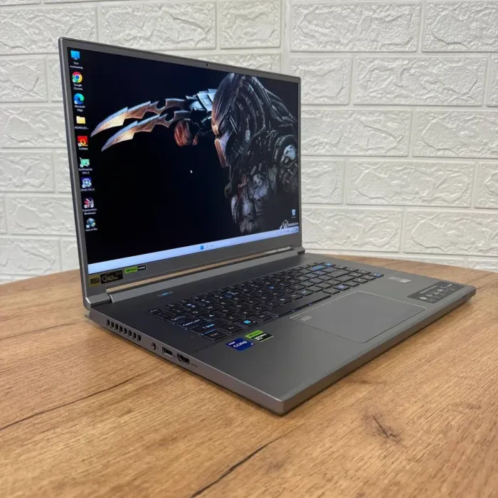 Ігровий ультрабук Acer Predator Triton PT16-51 / 16" (2560x1600) IPS / Intel Core i7-13700H (14 (20) ядер по 2.4 - 5.0 GHz) / 16 GB DDR5 / 1000 GB SSD / nVidia GeForce RTX 4070, 8 GB GDDR6, 128-bit / WebCam б/в - зображення 4