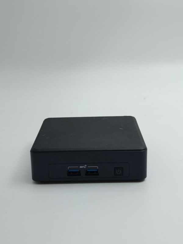 Неттоп Б-клас Intel NUC 11TNBi5 USFF / Intel Core i5-1135G7 (4 (8) ядра по 2.4 - 4.2 GHz) / 8 GB DDR4 / 128 GB SSD / Intel Xe Graphics / USB 3.1 / Wi-Fi / Bluetooth / HDMI / Блок живлення б/в - зображення 2
