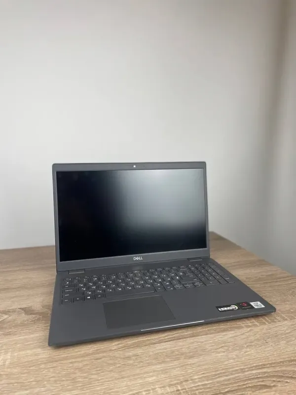 Ноутбук Dell Latitude 3510 / 15.6" (1920x1080) TN / Intel Core i5-10210U (4 (8) ядра по 1.6 - 4.2 GHz) / 8 GB DDR4 / 256 GB SSD / Intel UHD Graphics / WebCam / Win 10 б/в - зображення 2