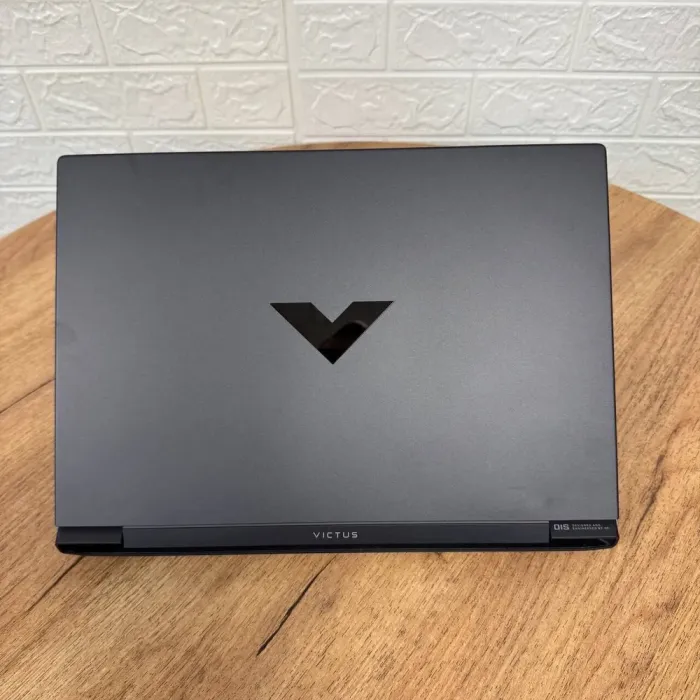 Ігровий ноутбук HP Victus 15-fb2063dx / 15.6" (1920x1080) IPS / AMD Ryzen 5 7535HS (6 (12) ядер по 3.3 - 4.55 GHz) / 8 GB DDR5 / 512 GB SSD / AMD Radeon RX 6550M, 4 GB GDDR6, 64-bit / WebCam б/в - зображення 3
