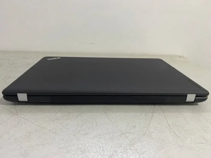 Ноутбук Lenovo ThinkPad E550 / 15.6" (1920x1080) TN / Intel Core i7-5500U (2 (4) ядра по 2.4 - 3.0 GHz) / 8 GB DDR3 / 240 GB SSD / Intel HD Graphics 5500 / WebCam б/в - зображення 6