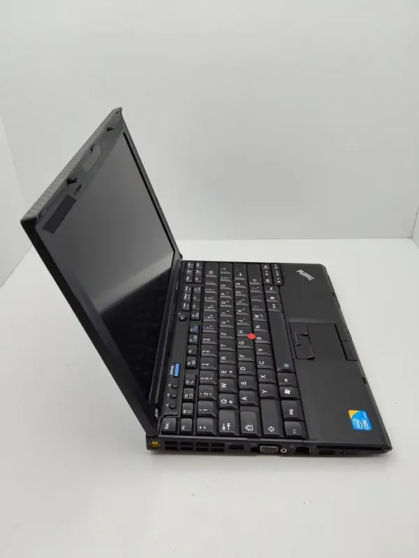 Нетбук Lenovo ThinkPad X201 / 12.1" (1366x768) TN / Intel Core i5-520M (2 (4) ядра по 2.4 - 2.93 GHz) / 6 GB DDR3 / 250 GB HDD / Intel HD Graphics / WebCam б/в - зображення 5