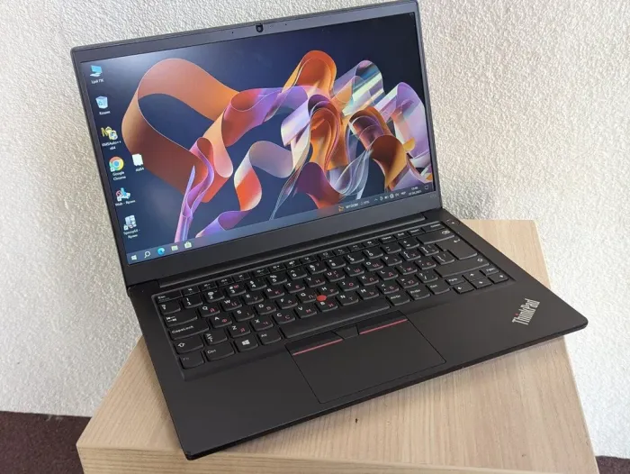 Ультрабук Б-клас Lenovo ThinkPad E14 Gen 2 / 14" (1920x1080) IPS / Intel Core i3-1115G4 (2 (4) ядра по 1.7 - 4.1 GHz) / 16 GB DDR4 / 256 GB SSD / Intel UHD Graphics / WebCam / HDMI б/в - зображення 5