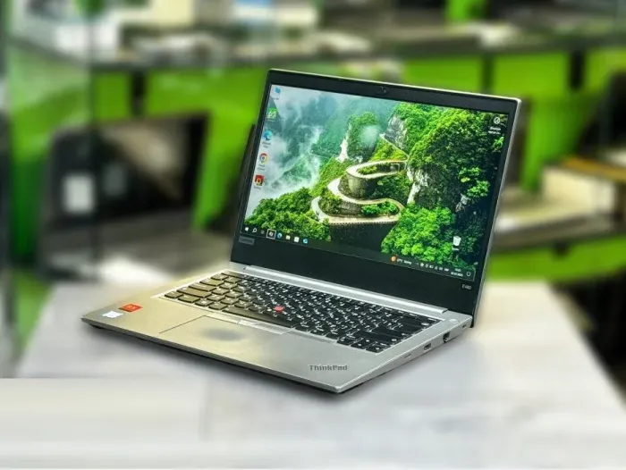 Ноутбук Б-клас Lenovo ThinkPad E480 / 14" (1920x1080) IPS / Intel Core i7-8550U (4 (8) ядра по 1.8 - 4.0 GHz) / 16 GB DDR4 / 256 GB SSD + 1000 GB HDD / AMD Radeon RX 550, 2 GB GDDR5, 64-bit / WebCam б/в - зображення 4