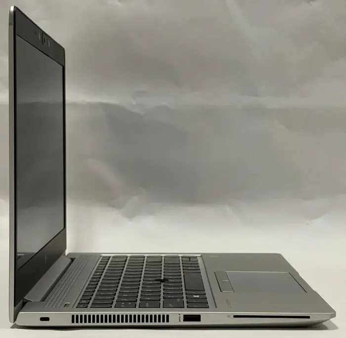 Ультрабук HP EliteBook MT45 / 14" (1920x1080) IPS Touch / AMD Ryzen 3 3300U (4 ядра по 2.1 - 3.5 GHz) / 8 GB DDR4 / 256 GB SSD M.2 / AMD Radeon Vega 6 Graphics / WebCam / Windows 10 Pro б/в - зображення 4