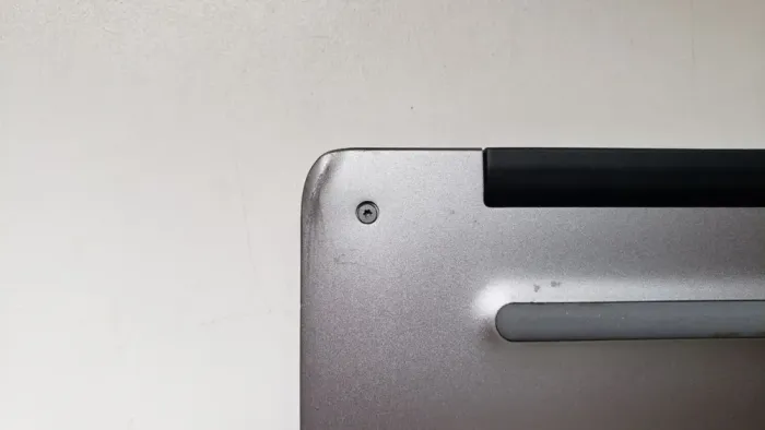 Мобільна робоча станція Б-клас Dell Precision 5540 / 15.6" (3840x2160) IPS Touch / Intel Core i7-9850H (6 (12) ядер по 2.6 - 4.6 GHz) / 32 GB DDR4 / 1000 GB SSD / nVidia Quadro T1000, 4 GB GDDR5, 128-bit / WebCam / Win 10 Pro б/в - зображення 3