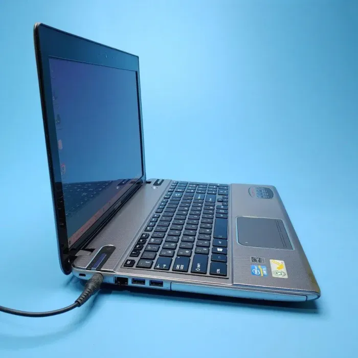 Ноутбук Б-клас Toshiba Satellite P855-S5312 / 15.6" (1366x768) TN / Intel Core i5-3210M (2 (4) ядра по 2.5 - 3.1 GHz) / 8 GB DDR3 / 240 GB SSD / Intel HD Graphics 4000 / WebCam / DVD-ROM / Win 10 Home б/в - зображення 4