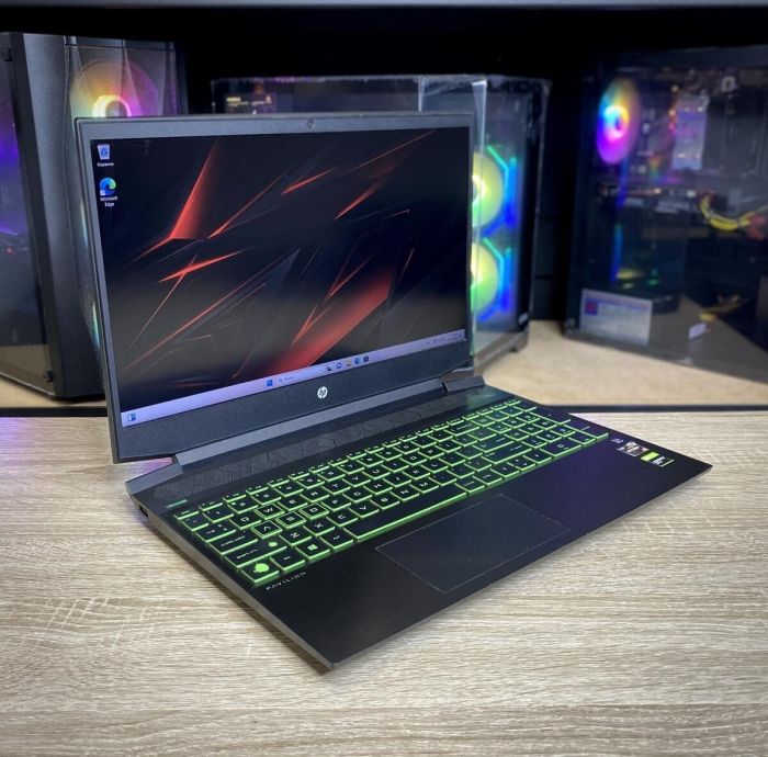 Ноутбук HP Pavilion Gaming 15 / 15.6" (1920x1080) IPS / AMD Ryzen 5 3550H (4 (8) ядер по 2.1 - 3.7 GHz) / 8 GB DDR4 / 256 GB SSD / nVidia GeForce GTX 1050, 3 GB GDDR5, 96-bit / WebCam б/в - зображення 4