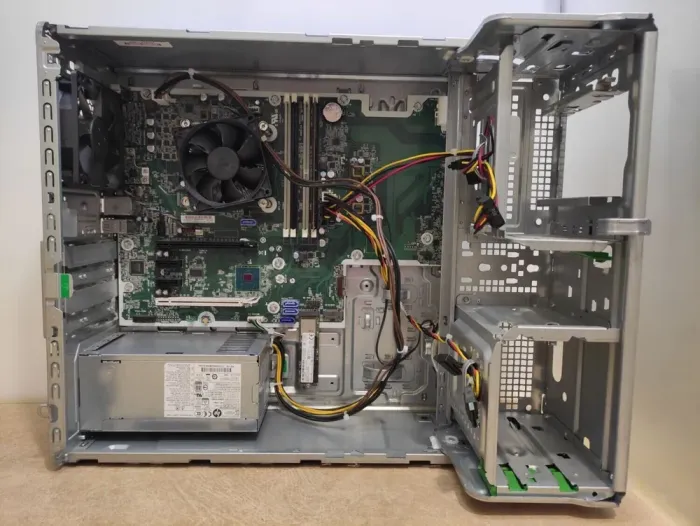 Комп'ютер HP EliteDesk 800 G5 Tower / Intel Core i5-9500 (6 ядер по 3.0 - 4.4 GHz) / 16 GB DDR4 / 120 GB SSD M.2 / Intel UHD Graphics 630 / DisplayPort б/в - зображення 5