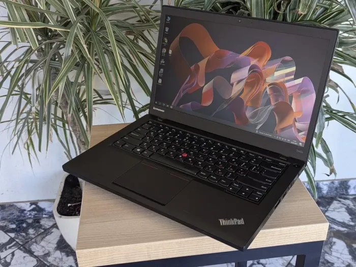 Ноутбук Б-клас Lenovo ThinkPad T440s / 14" (1600x900) TN / Intel Core i5-4300U (2 (4) ядра по 1.9 - 2.9 GHz) / 8 GB DDR3 / 128 GB SSD / Intel HD Graphics 4400 / WebCam б/в - зображення 6