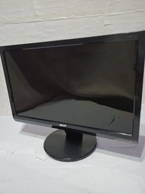 Комплект ПК: Fujitsu Esprimo E420 E85+ SFF / Intel Core i3-4160 (2 (4) ядра по 3.6 GHz) / 8 GB DDR3 / 500 GB HDD / Intel HD Graphics 4400 + Монітор Acer P195HQ / 19" (1366x768) TN / 1x DVI, 1x VGA б/в - зображення 6