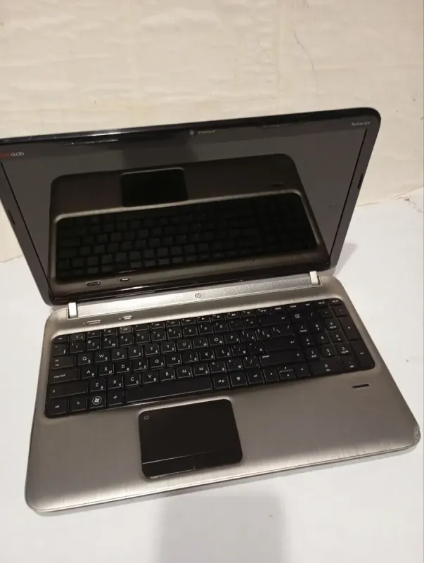 Ноутбук Б-клас HP Pavilion DV6 / 15.6" (1366x768) TN / AMD A6-3430MX (4 ядра по 1.7 - 2.4 GHz) / 8 GB DDR3 / 128 GB SSD / AMD Radeon HD 6520G / WebCam / DVD-RW / АКБ не тримає б/у - зображення 3