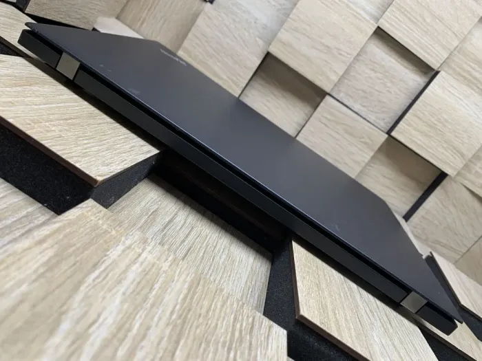 Ультрабук Lenovo ThinkPad T460s / 14" (2560x1440) IPS / Intel Core i5-6200U (2 (4) ядра по 2.3 - 2.8 GHz) / 8 GB DDR4 / 256 GB SSD M.2 / Intel HD Graphics 520 / WebCam / Fingerprint / Дві АКБ б/в - зображення 7