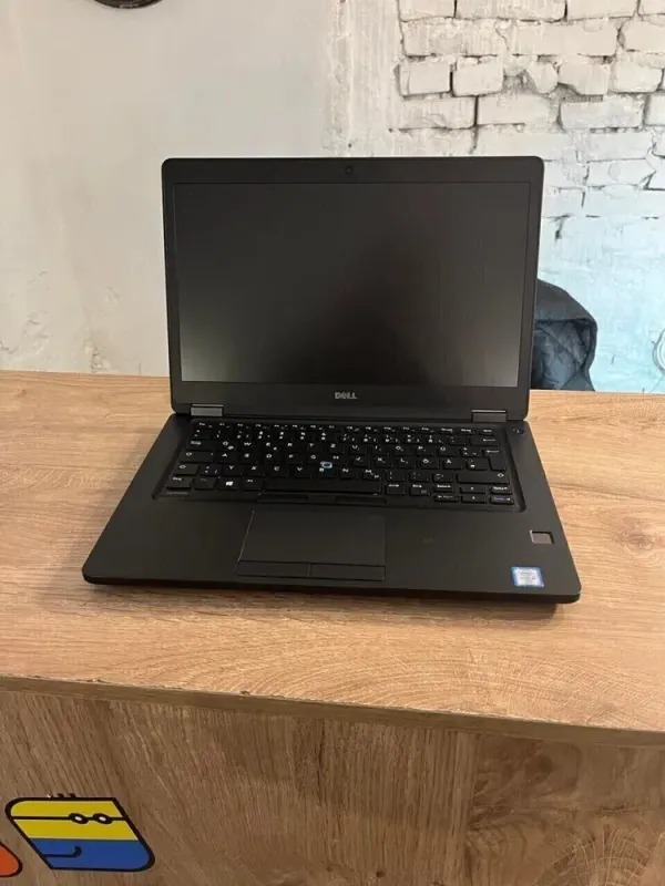 Ноутбук Dell Latitude E5480 / 14" IPS / Intel Core i5-6200U (2(4) ядра по 2.3-2.8 GHz) / 16GB DDR4 / 240GB SSD / HD Graphics 520 / WebCam б/в - зображення 2