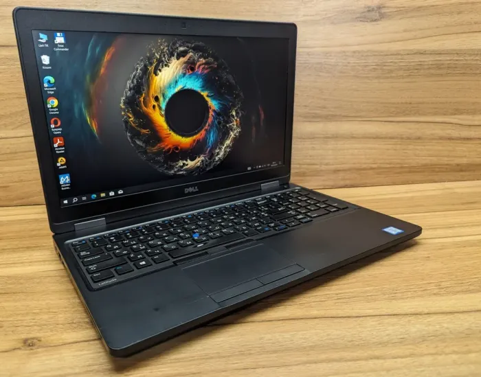 Ноутбук Dell Latitude 5580 / 15.6" (1920x1080) IPS / Intel Core i5-7300U (2 (4) ядра по 2.6 - 3.5 GHz) / 8 GB DDR4 / 256 GB SSD / HD Graphics 620 / WebCam / Win 10 б/в - зображення 4