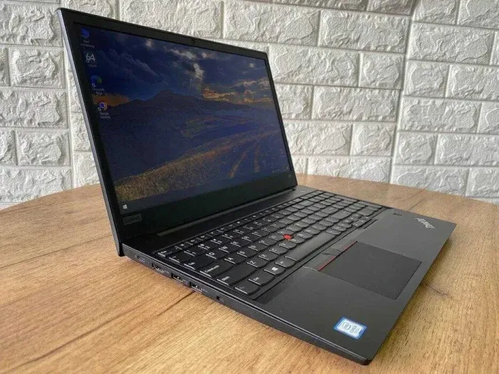 Ноутбук Lenovo ThinkPad E580 / 15.6" (1366x768) TN / Intel Core i5-7200U (2 (4) ядра по 2.5 - 3.1 GHz) / 8 GB DDR4 / 180 GB SSD / Intel UHD Graphics 620 / WebCam / HDMI б/в - зображення 4