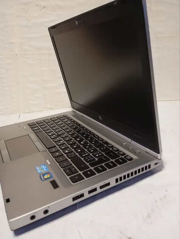 Ноутбук HP EliteBook 8460P / 14" (1366x768) TN / Intel Core i5-2540M (2 (4) ядра по 2.6 - 3.3 GHz) / 8 GB DDR3 / 320 GB HDD / Intel HD Graphics 3000 / WebCam б/в - зображення 6