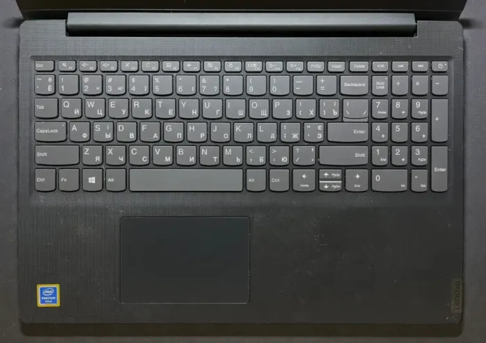 Ноутбук Б-клас Lenovo IdeaPad S145-15IWL / 15.6" (1366x768) TN / Intel Pentium Gold 5405U (2 (4) ядра по 2.3 GHz) / 4 GB DDR4 / 120 GB SSD / Intel UHD Graphics / WebCam б/в - зображення 3