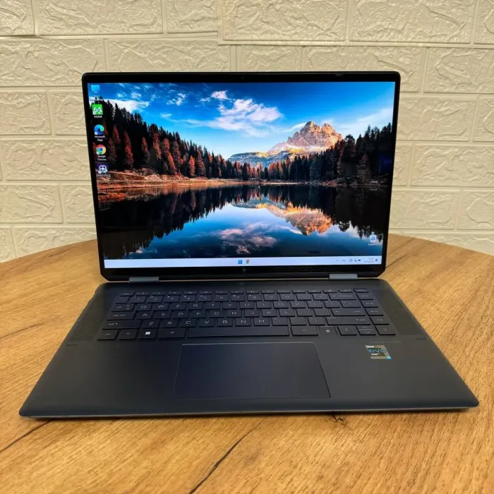 Ультрабук-трансформер Б-клас HP Spectre 16-f0013dx x360 Blue / 16" (3072x1920) IPS Touch / Intel Core i7-11390H (4 (8) ядра по 2.9 - 5.0 GHz) / 16 GB DDR4 / 512 GB SSD NVMe / Intel Iris Xe / WebCam б/в - зображення 2