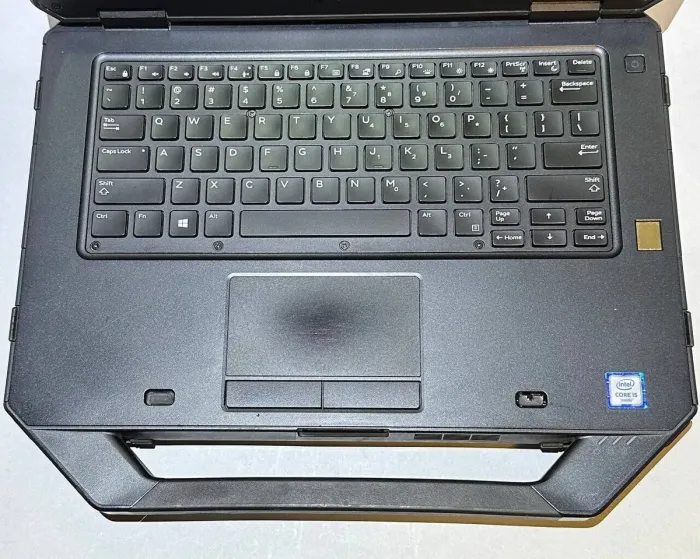 Захищений ноутбук Dell Latitude 14 Rugged 5414 / 14" (1920x1080) IPS Touch / Intel Core i5-6300U (2 (4) ядра по 2,4 - 3,0 ГГц) / 16 ГБ DDR4 / 256 ГБ SSD / AMD Radeon R7 M360, 2 ГБ DDR3, 64-біт / WebCam б/в - зображення 3