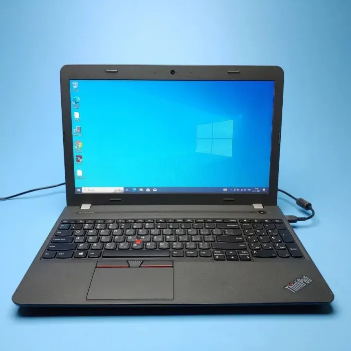 Ноутбук Lenovo ThinkPad E565 / 15.6" (1366x768) TN / AMD A6-8500P (2 ядра по 1.6-3 GHz) / 4 GB DDR3 / 250 GB SSD / AMD Radeon R5 Graphics / WebCam / DVD-ROM / Win 10 Pro б/в - зображення 2