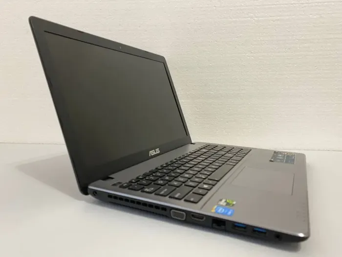 Ноутбук Б-клас Asus F550J / 15.6" (1920x1080) TN / Intel Core i5-4200H (2 (4) ядра по 2.8 - 3.4 GHz) / 12 GB DDR3 / 240 GB SSD / nVidia GeForce GTX 850M, 2 GB GDDR3, 128-bit / WebCam / DVD-RW / HDMI б/в - зображення 7