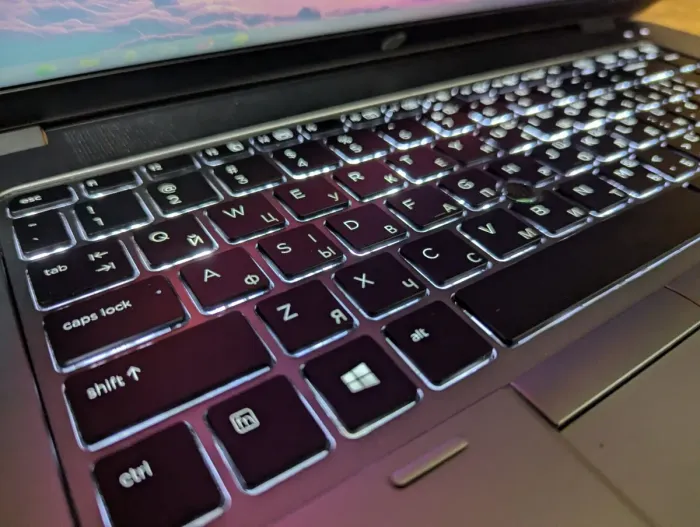 Ноутбук HP EliteBook 755 G2 / 15.6" (1920x1080) IPS / AMD A10 PRO 7350B (4 ядра по 2.1 - 3.3 GHz) / 8 GB DDR3 / 240 GB SSD / AMD Radeon R6 Graphics / WebCam / Fingerprint / Windows 10 б/в - зображення 6