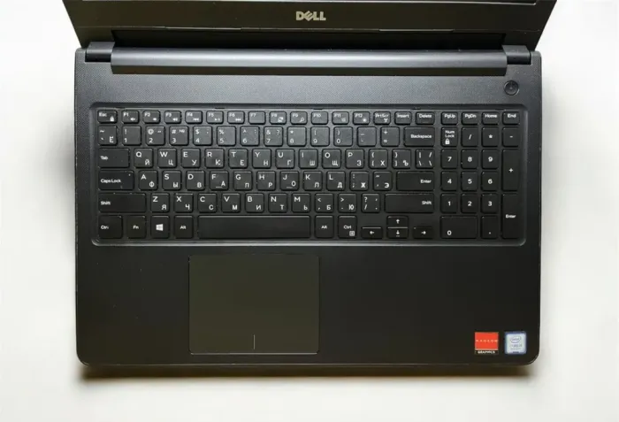 Ноутбук Б-клас Dell Vostro 15 3578 / 15.6" (1920х1080) TN / Intel Core i5-8250U (4 (8) ядра по 1.6 - 3.4 GHz) / 16 GB DDR4 / 240 GB SSD / AMD Radeon 520, 2 GB GDDR3, 64-bit / WebCam / Без Акб б/в - зображення 8