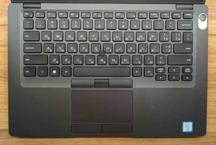 Ультрабук Dell Latitude 5400 / 14" (1920x1080) IPS / Intel Core i7-8665U (4 (8) ядра по 1.9 - 4.8 GHz) / 16 GB DDR4 / 512 GB SSD / Intel UHD Graphics 620 / WebCam / TouchID / Windows 10 б/в - зображення 3