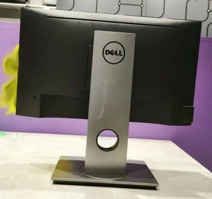 Монітор Dell P2217H / 22" (1920x1080) IPS / 1x HDMI, 1x DP, 1x VGA, 2x USB 3.0, 2x USB 2.0 б/в - зображення 3